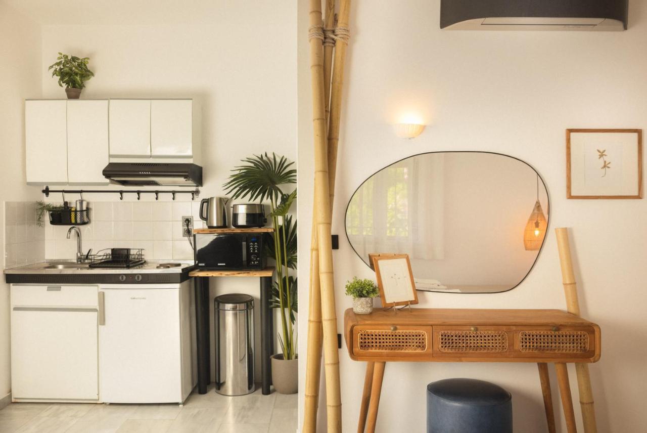 Private Apartment, Unique Location - Sea View Apartment *